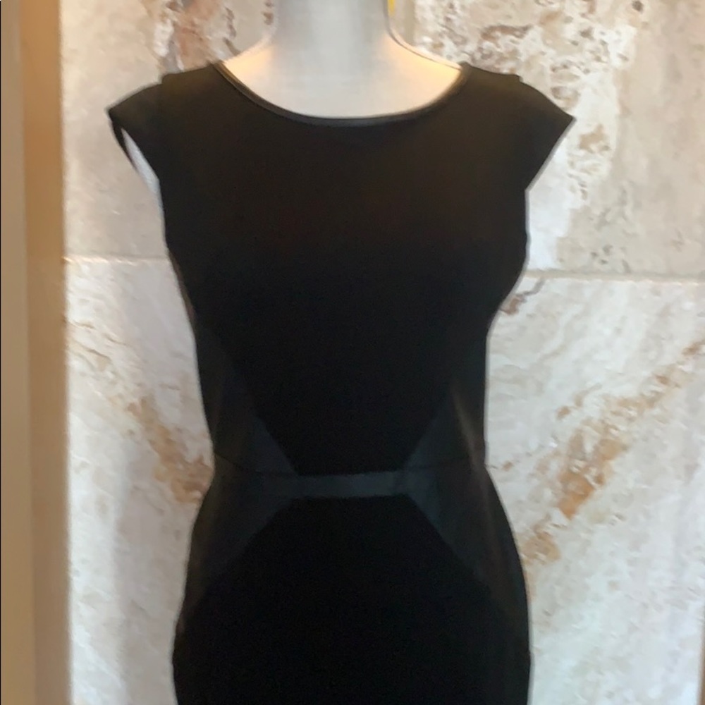 Dress - Picture 2 of 7